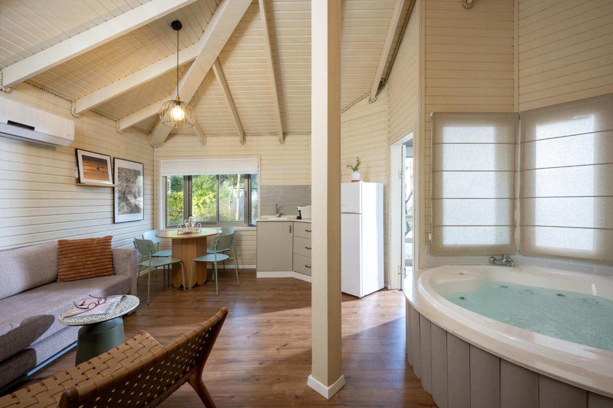 Nir David Country Lodge Екстериор снимка
